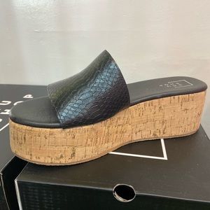 Shu shop platform sandals